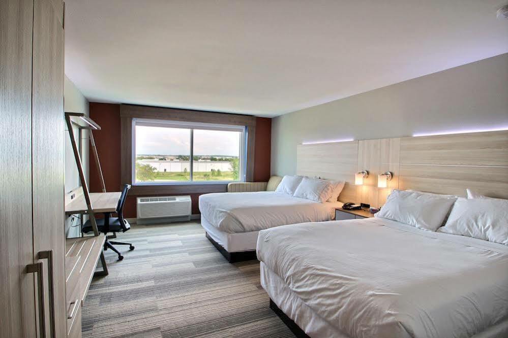 Holiday Inn Express & Suites Fond Du Lac By Ihg Экстерьер фото